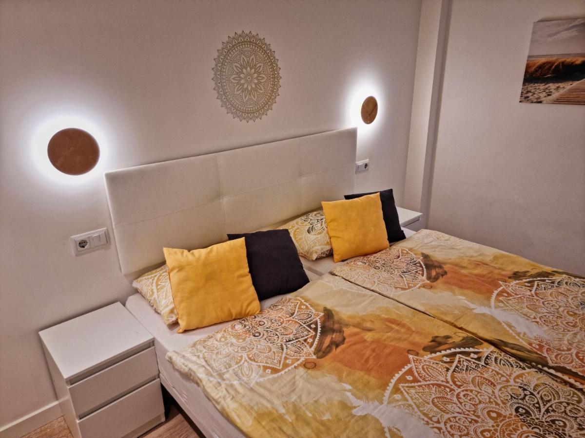 Cozy Apartment With A Fantastic Sea View Cala Millor  Bagian luar foto